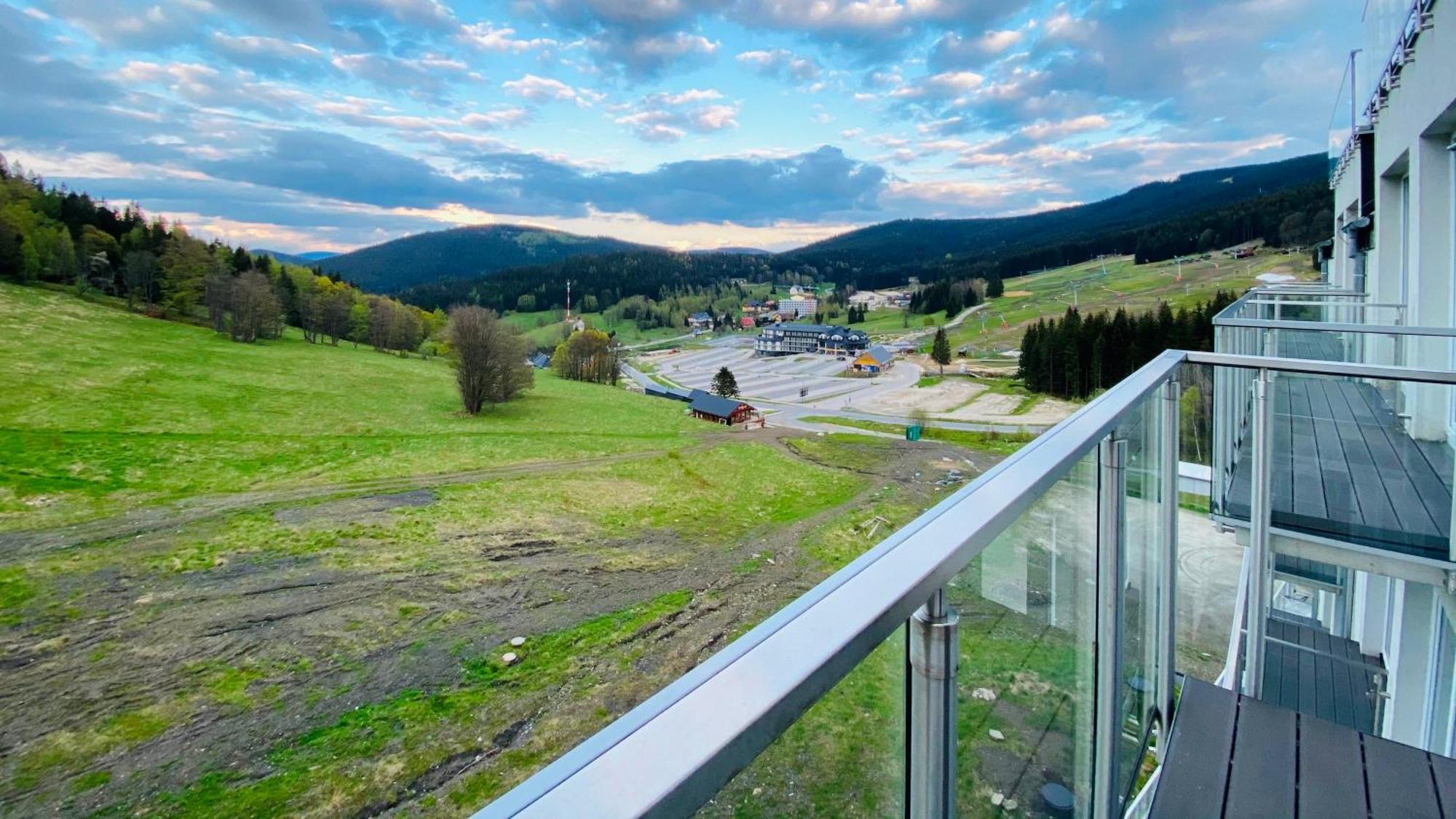 Panorama - Czarna Gora Resort By Sun & Snow Z Basenem I Sniadaniem Siena Buitenkant foto